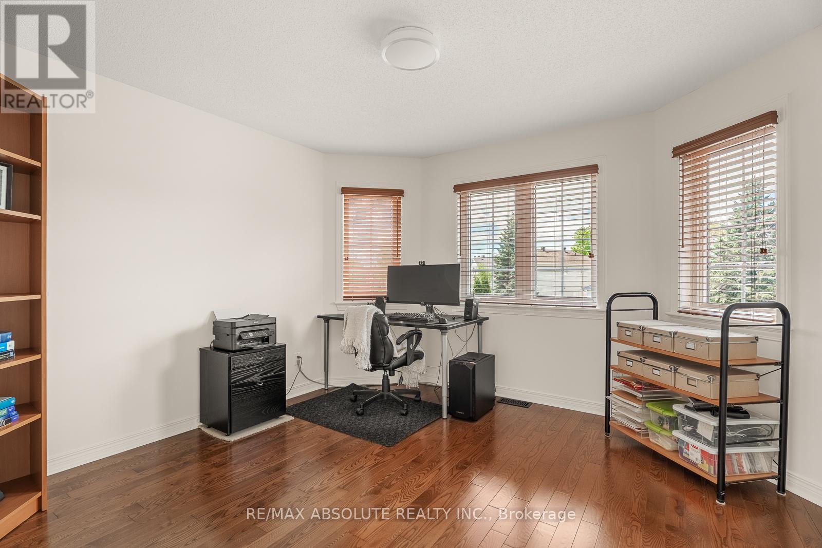 98 YOHO DRIVE - 36