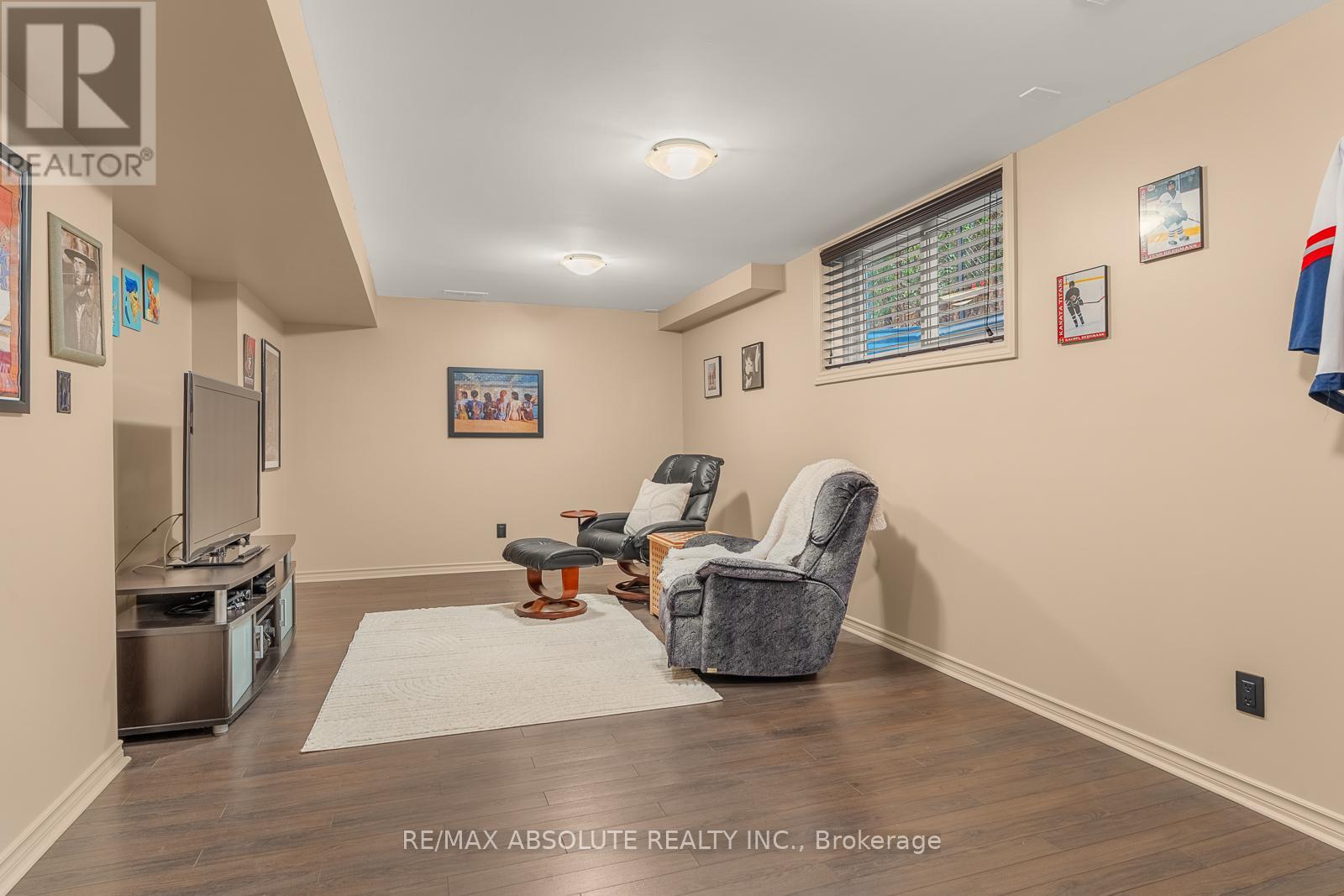 98 YOHO DRIVE - 38