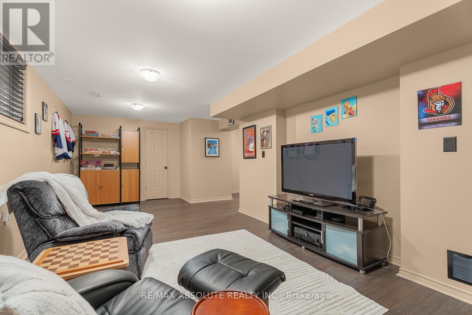 98 YOHO DRIVE - 40