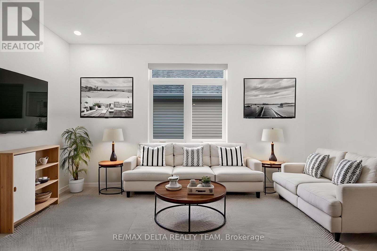 39 ANGEL HEIGHTS - 24