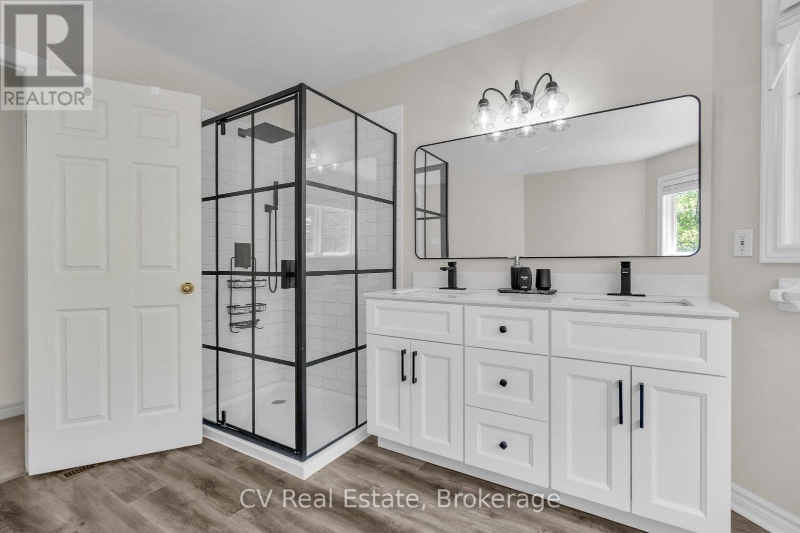 5 MCCUTCHEON COURT - 28
