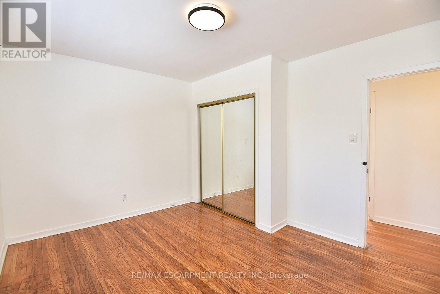 409 TENNYSON DRIVE - 10