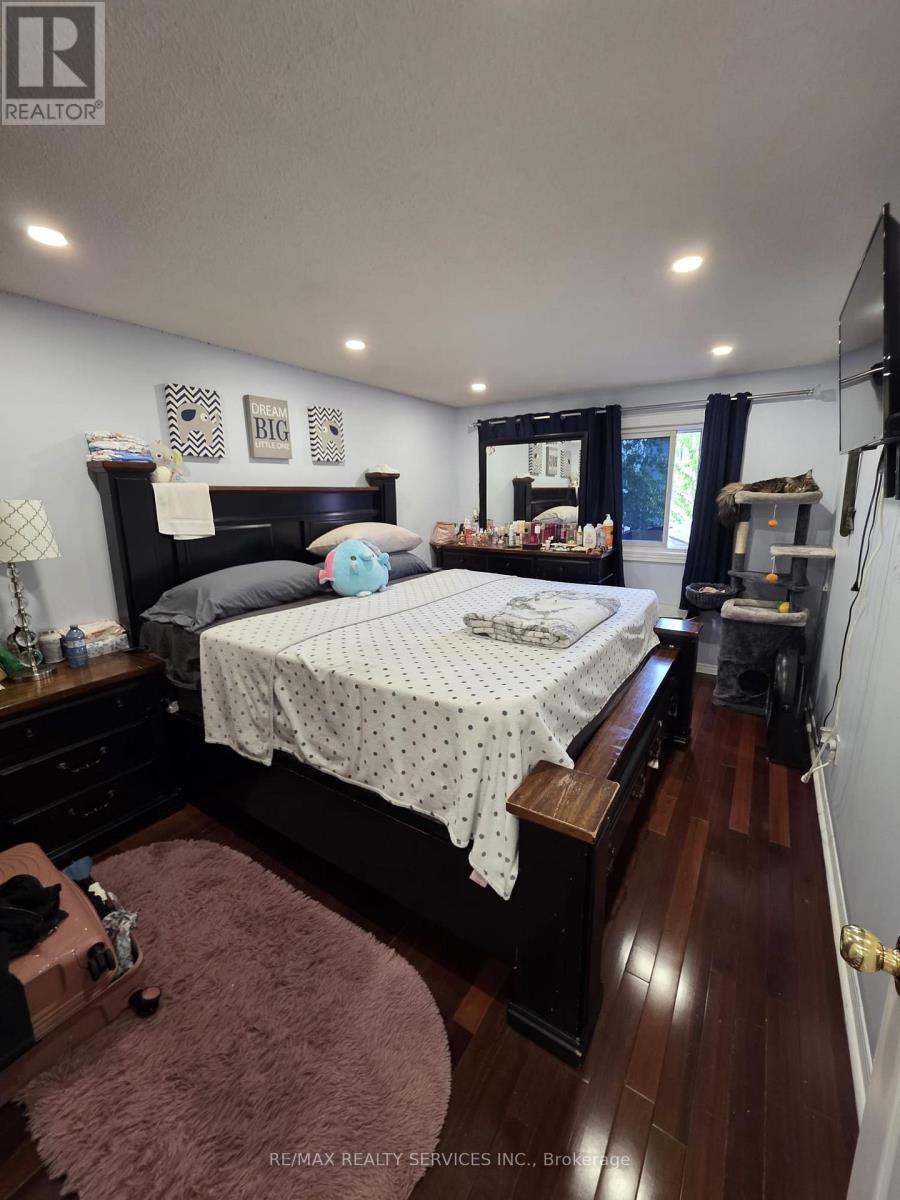 24 KINDLE COURT - 23