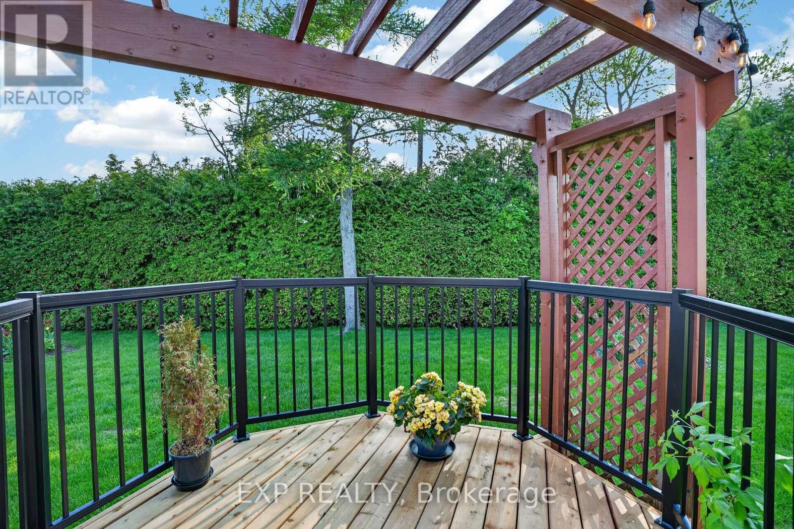 4 WOLMSLEY CRESCENT - 39