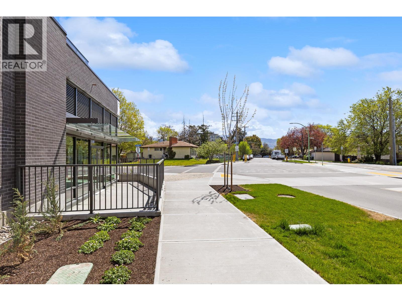 CRU2 3051 Abbott Street, Kelowna