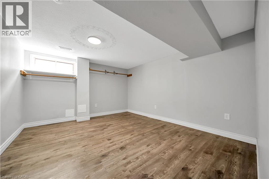 70 FLANDERS Road - 45