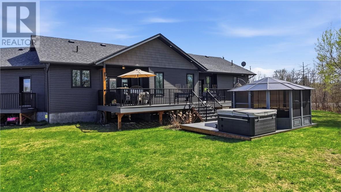 528 St Agnes Street, Azilda, Ontario, P0M1B0 — Photo 46