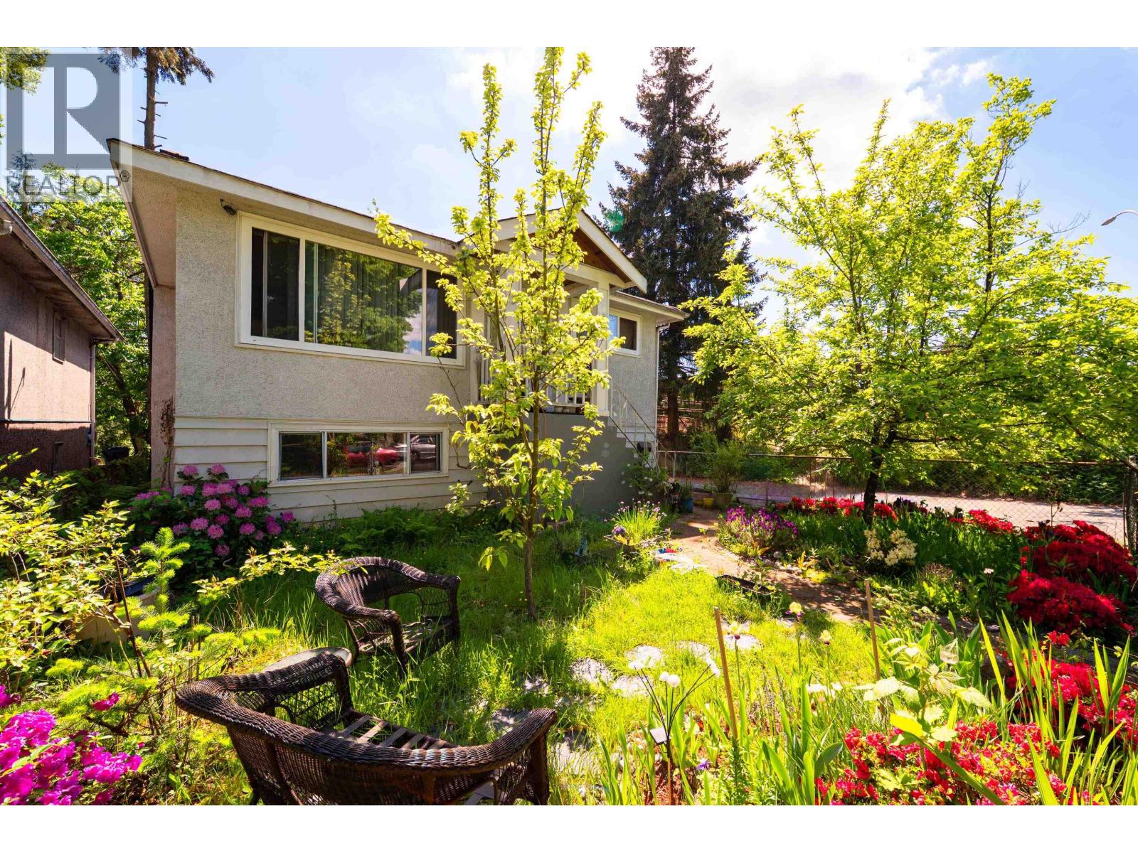 3446 WILLIAM Street - main photo