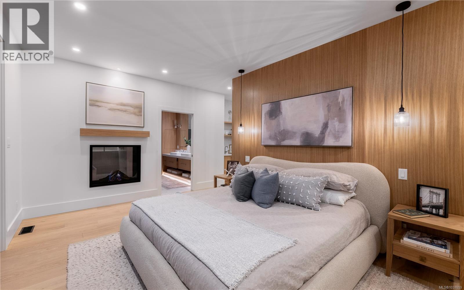 609 Medalist Ave, Colwood