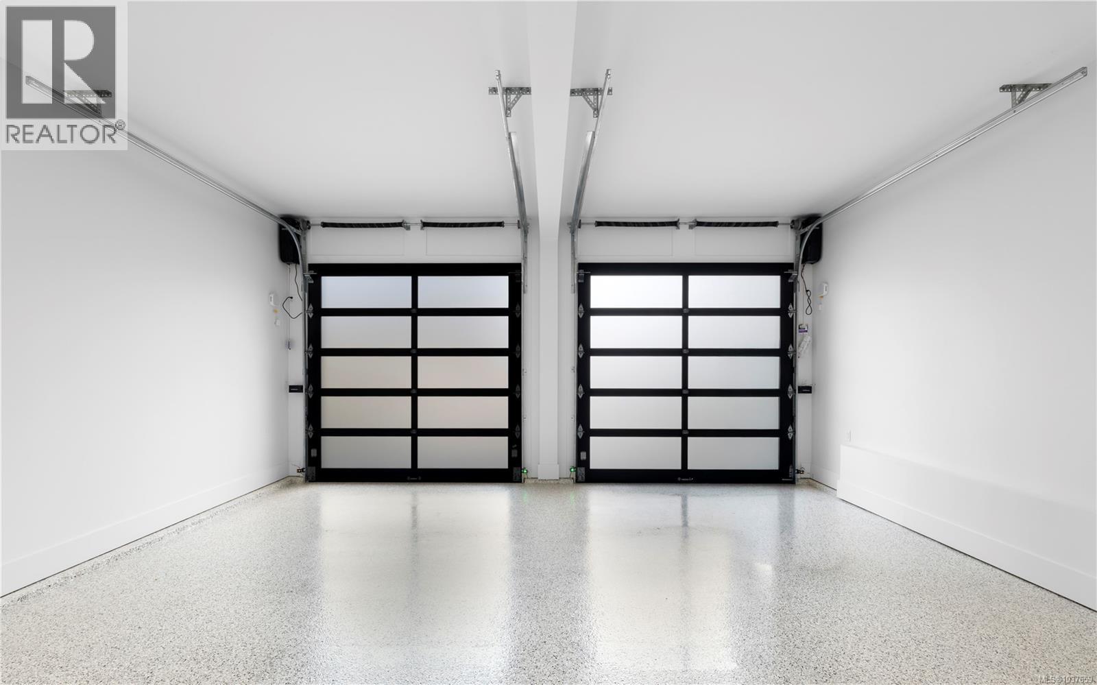 609 Medalist Ave, Colwood