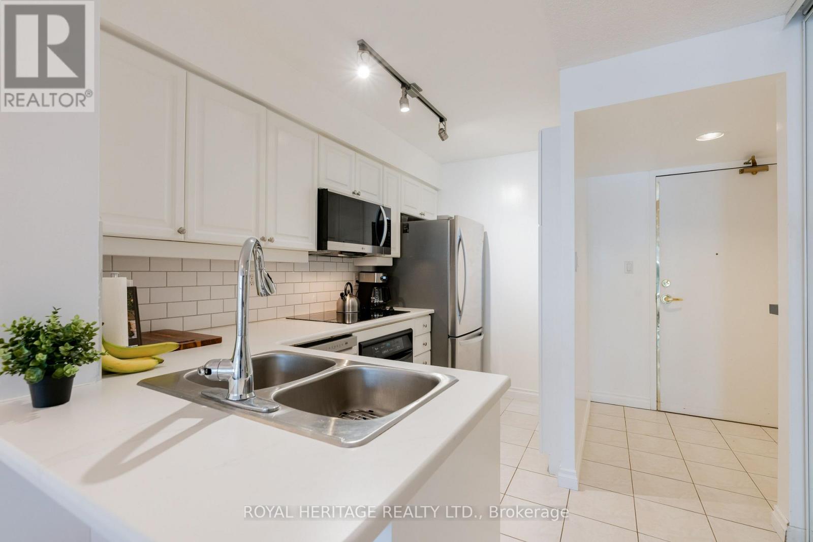 #211 188 REDPATH AVENUE - 1