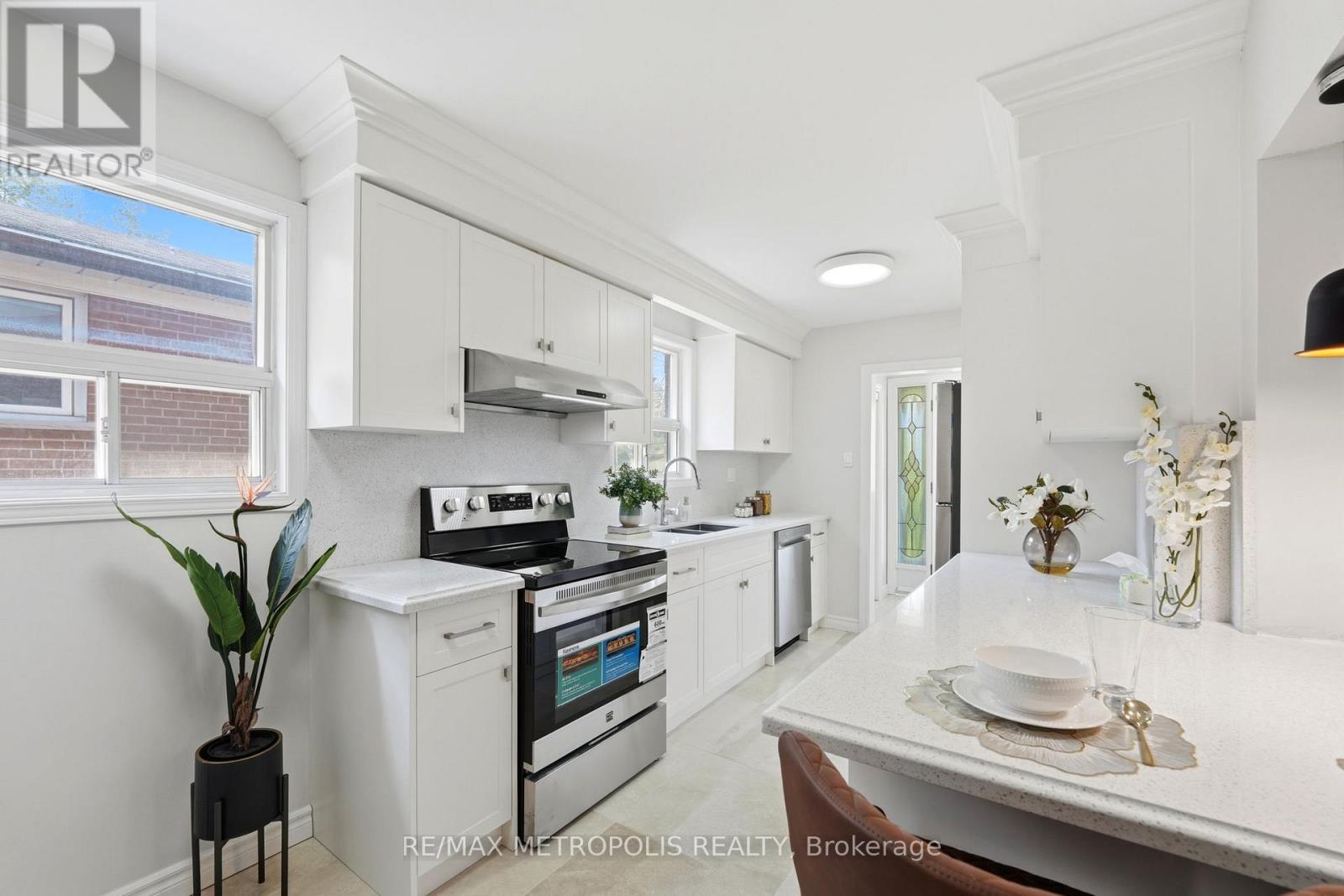 23 LOCHLEVEN DRIVE - 11