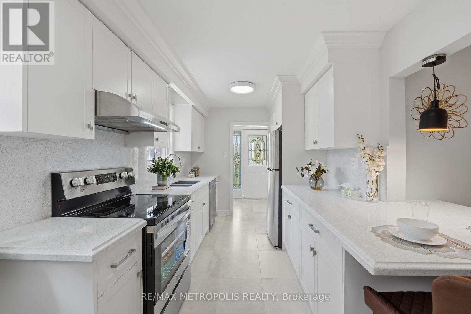 23 LOCHLEVEN DRIVE - 12