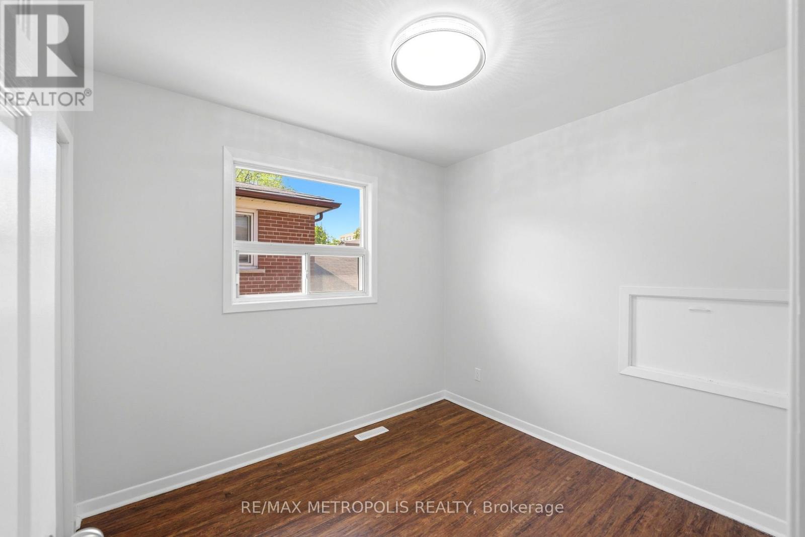 23 LOCHLEVEN DRIVE - 29