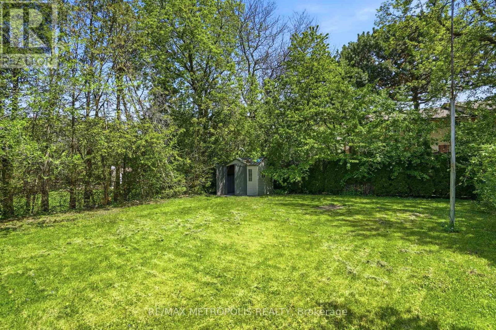 23 LOCHLEVEN DRIVE - 40