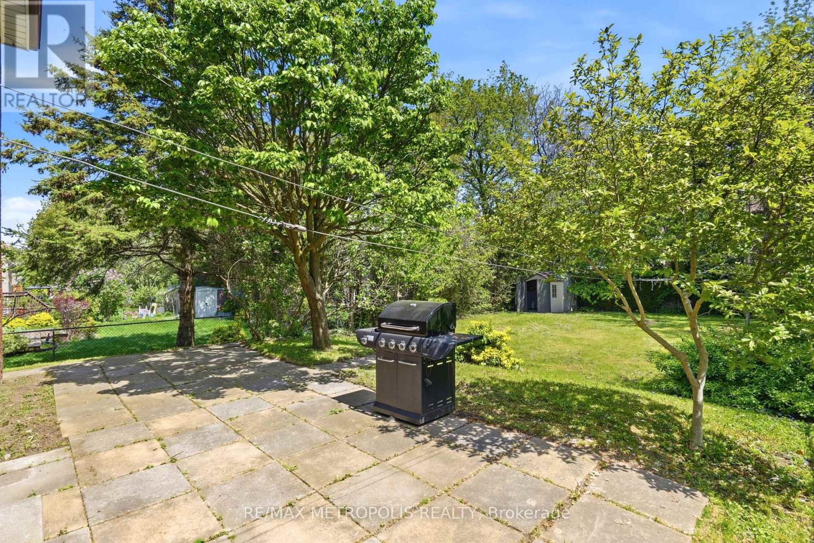 23 LOCHLEVEN DRIVE - 42