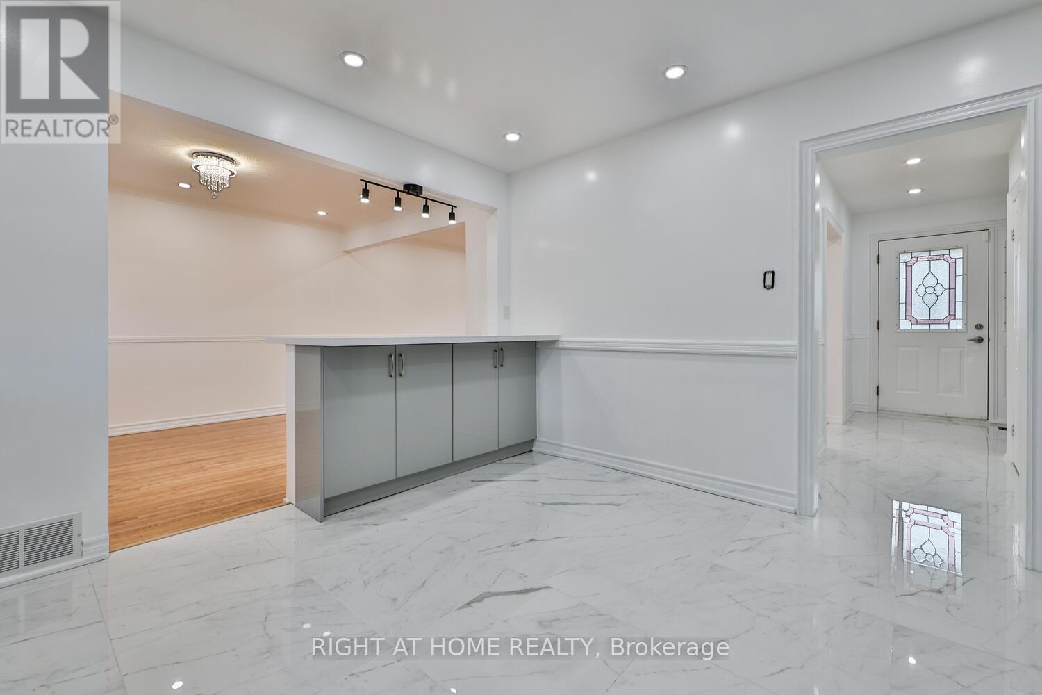 9 ALLISTER AVENUE - 11