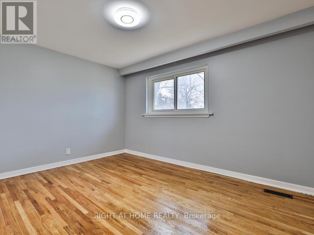9 ALLISTER AVENUE - 20