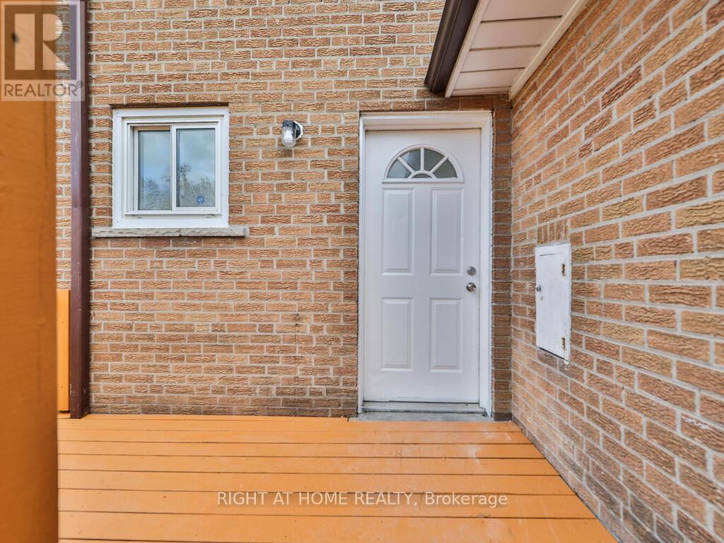 9 ALLISTER AVENUE - 34