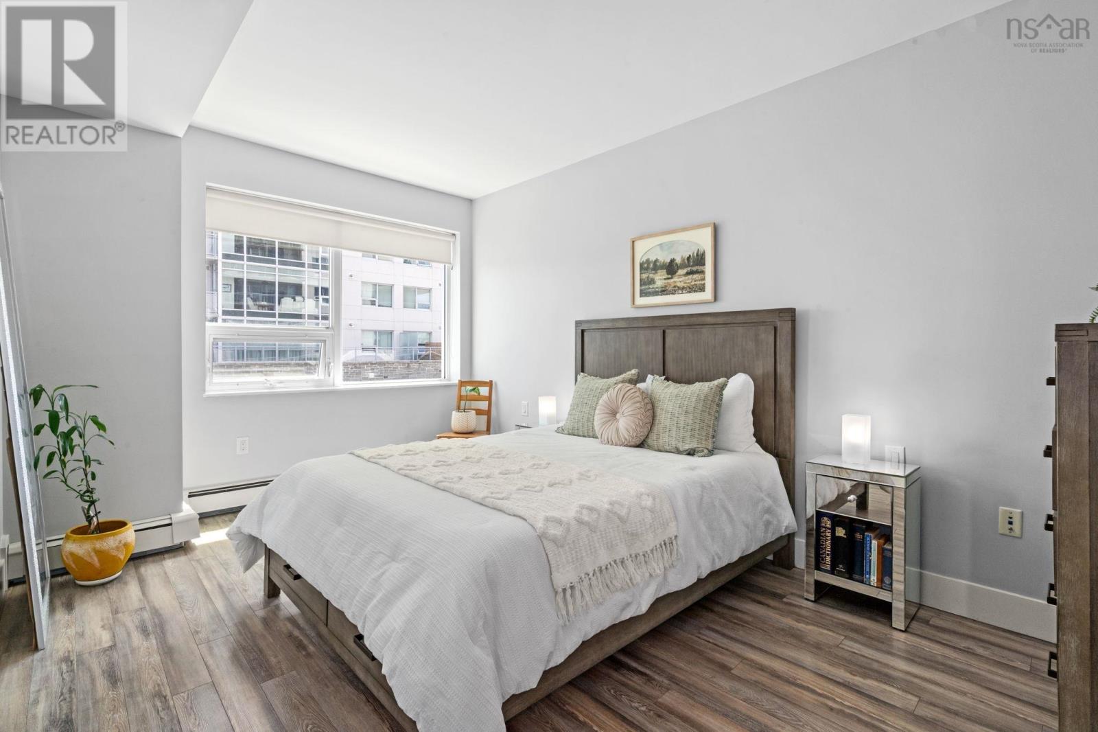 Property 37 of 49 of 402 15 Kings Wharf Place