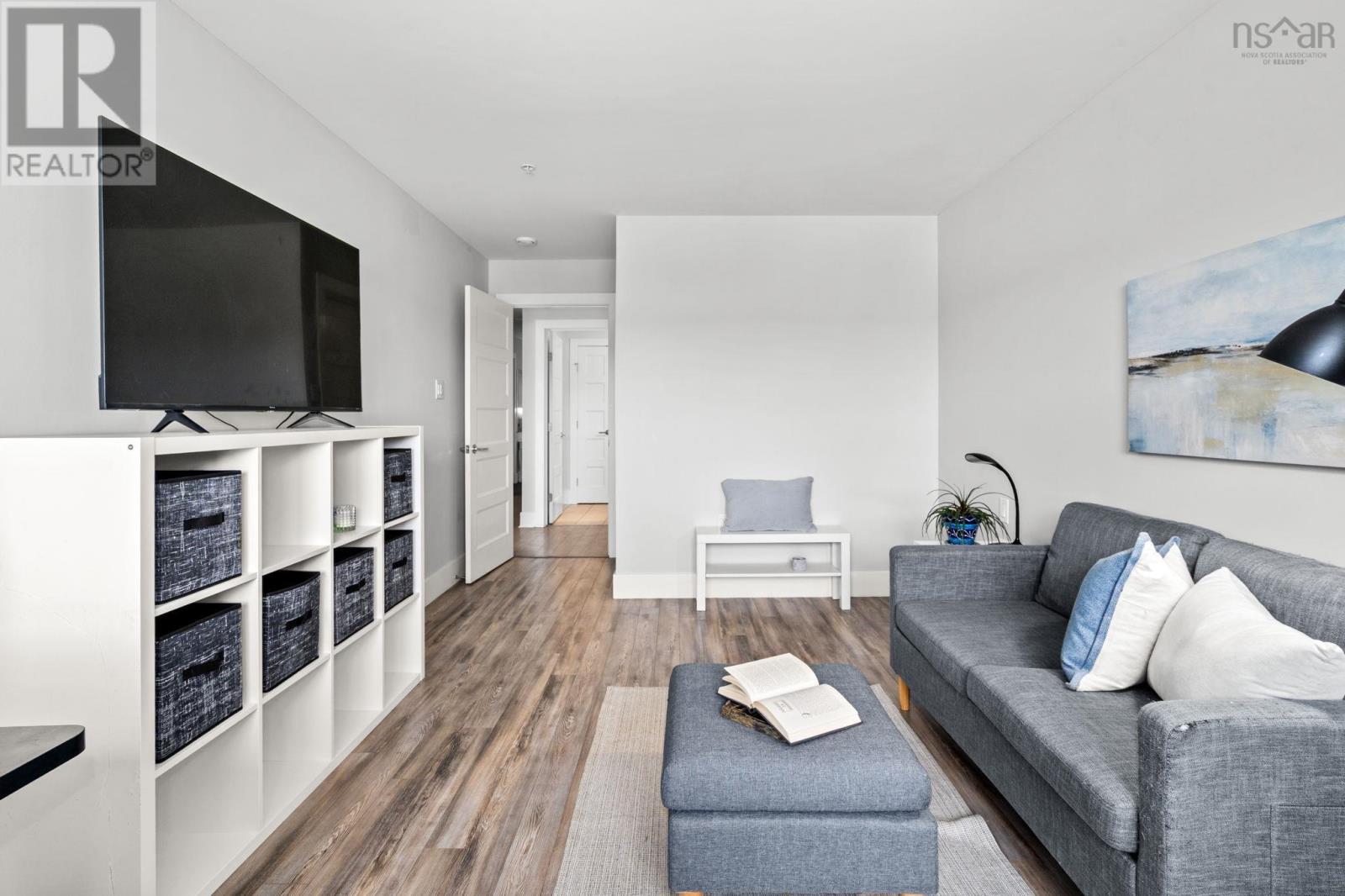 Property 39 of 49 of 402 15 Kings Wharf Place