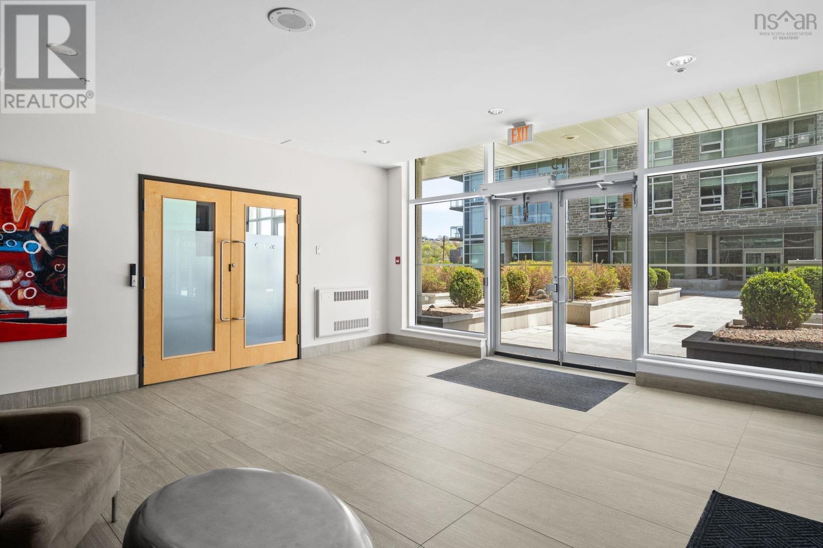 Property 20 of 49 of 402 15 Kings Wharf Place