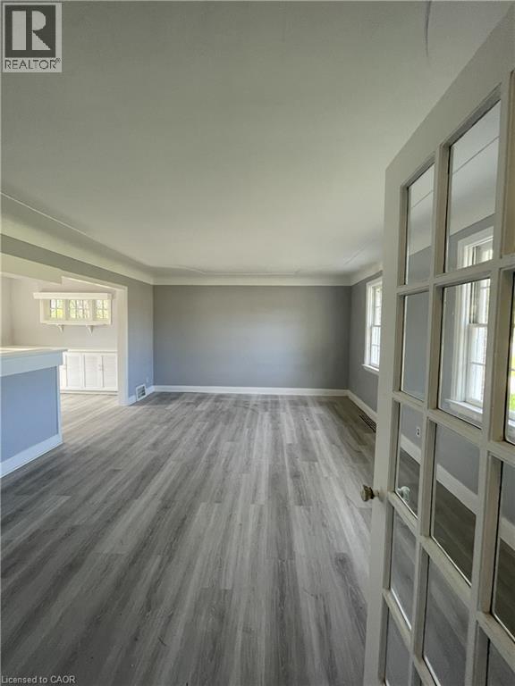 46 PLAINS Road E Unit# Upper, Burlington, Ontario, L7T2B9 — Photo 4