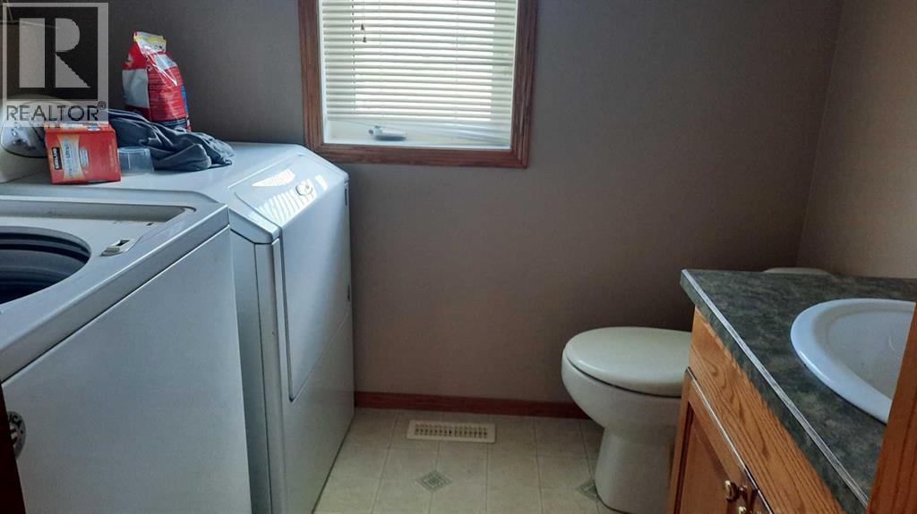 242 McNab Close - 18
