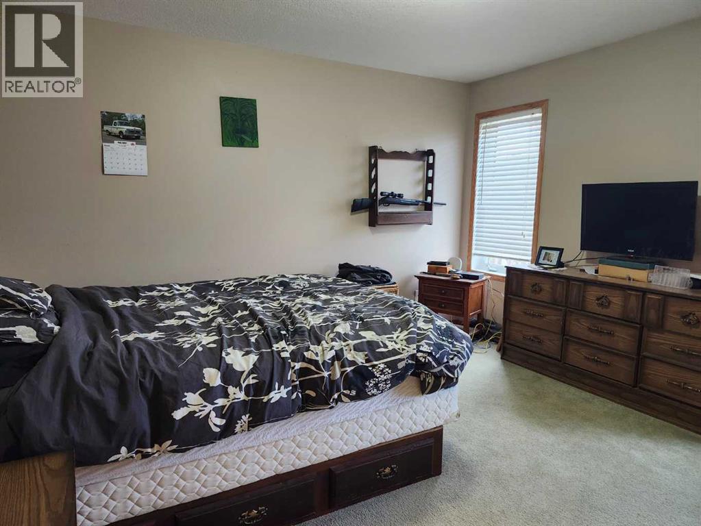 242 McNab Close - 15
