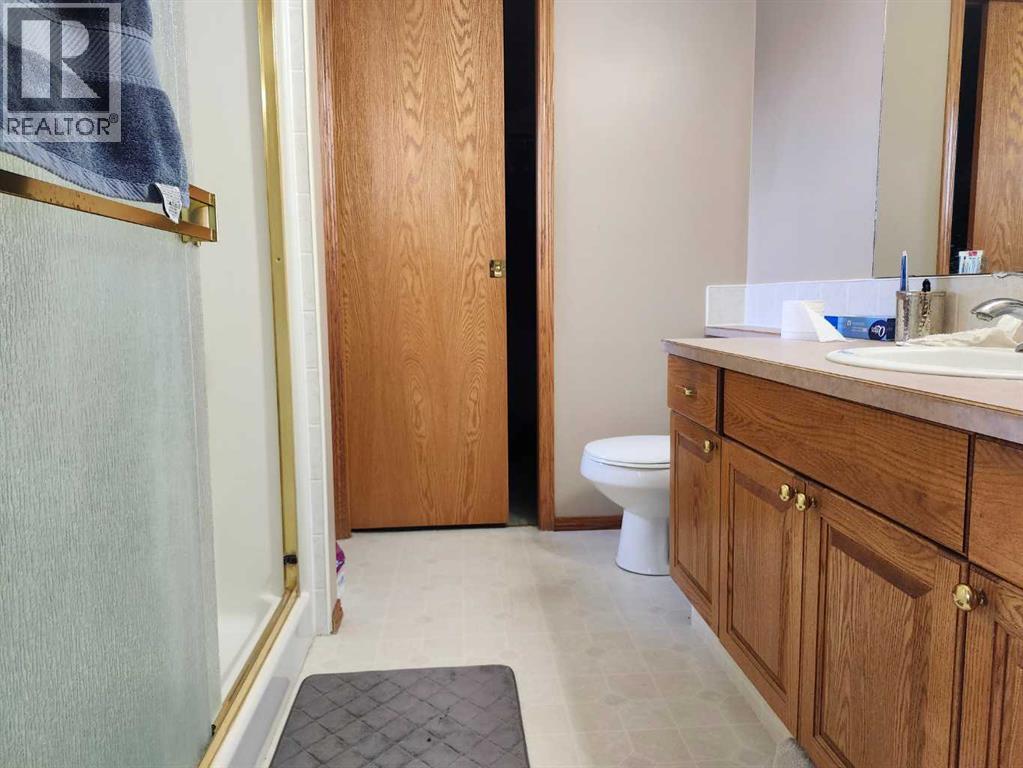 242 McNab Close - 17