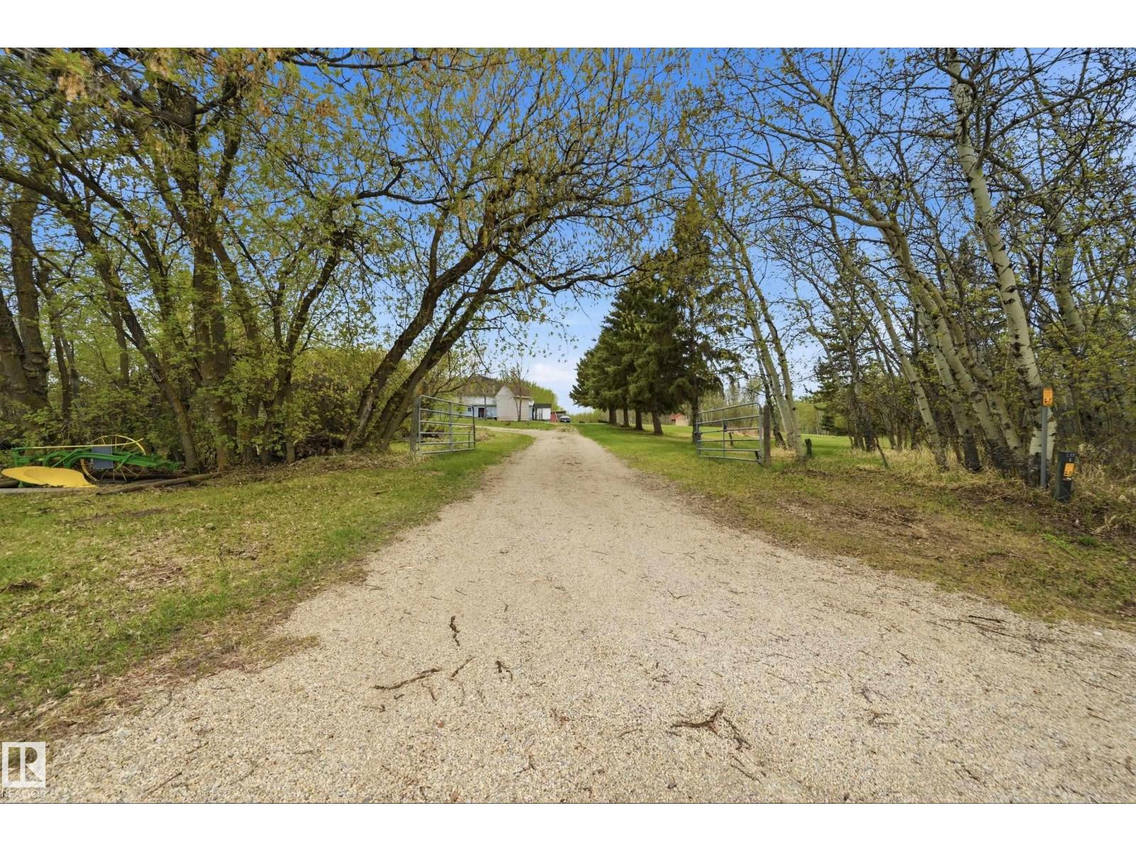 51102 RGE ROAD 22 exterior