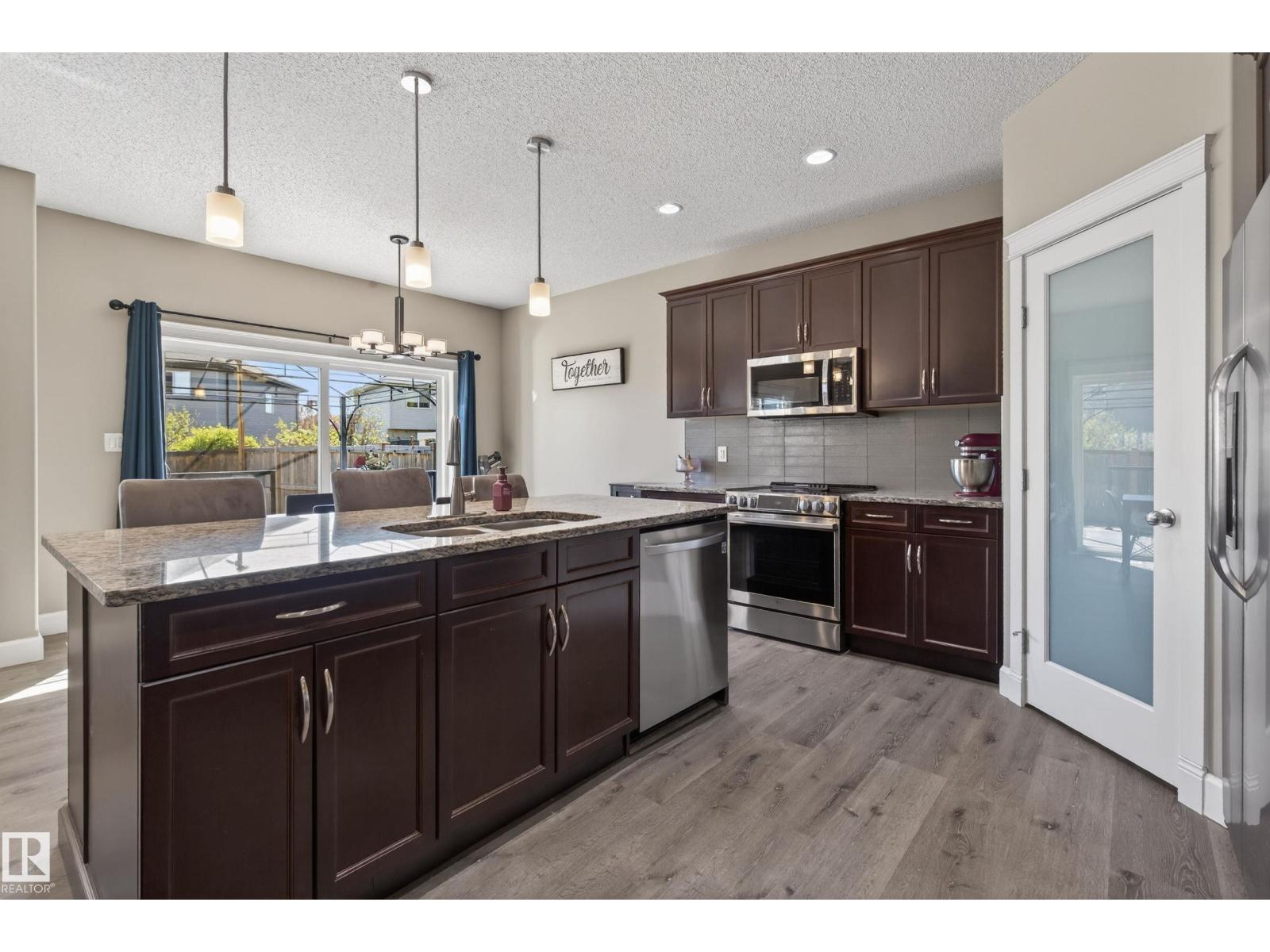 3356 HILTON CR NW - 10
