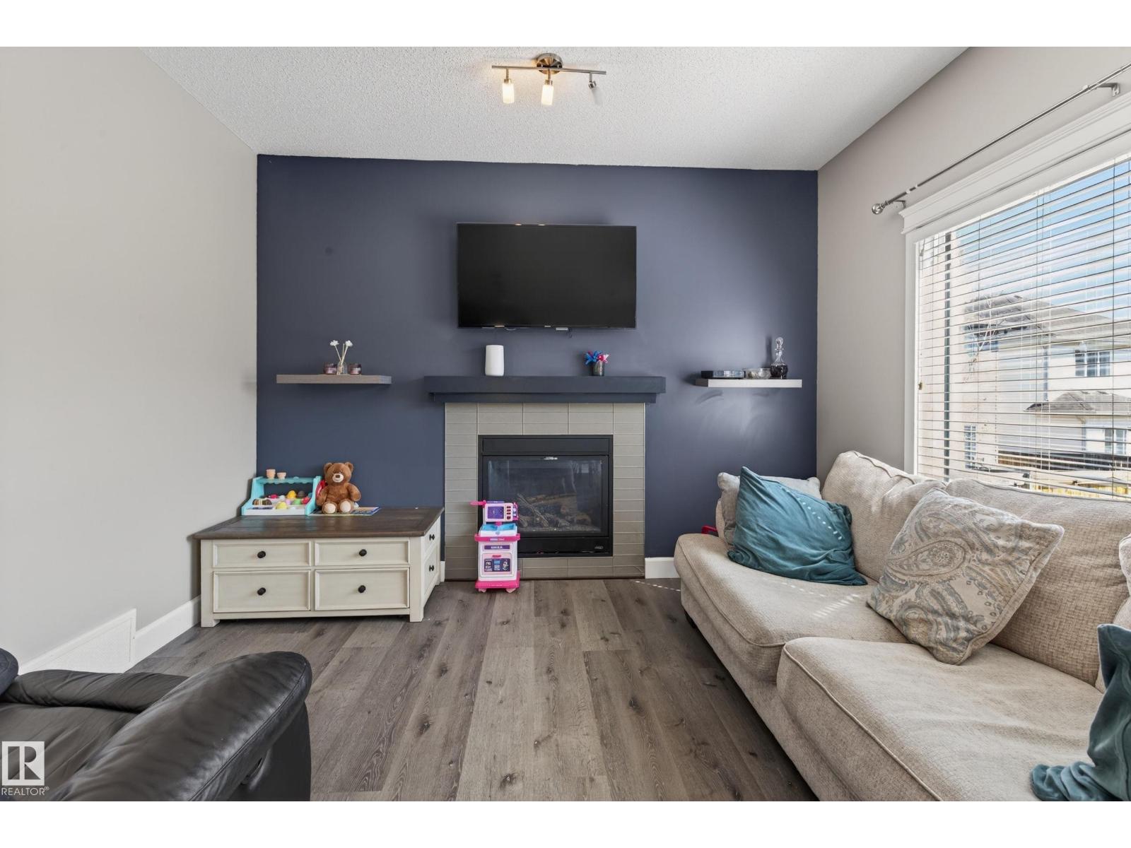3356 HILTON CR NW - 17