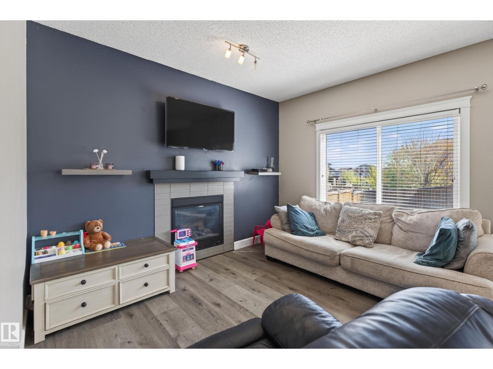 3356 HILTON CR NW - 18