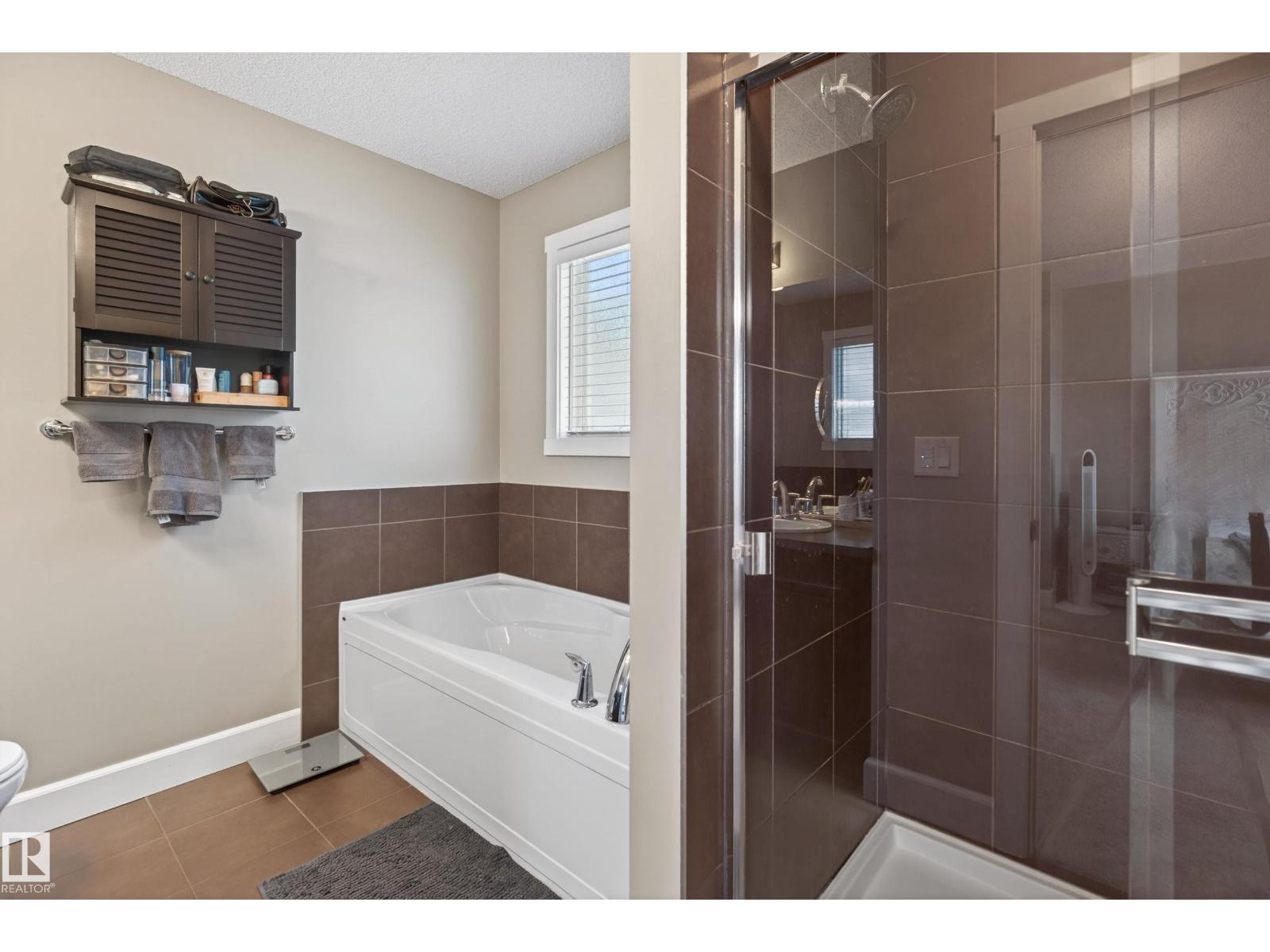 3356 HILTON CR NW - 25