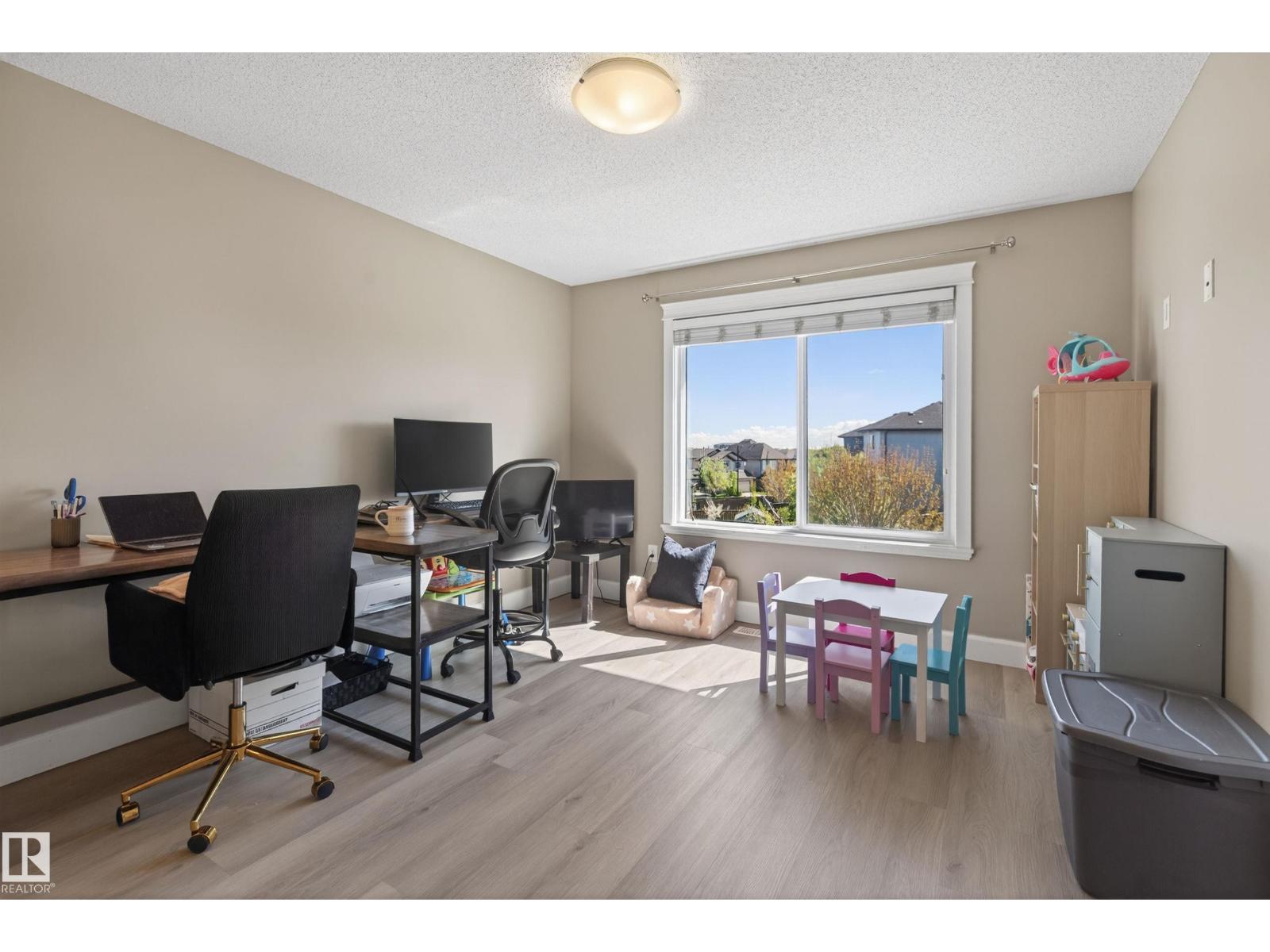 3356 HILTON CR NW - 33