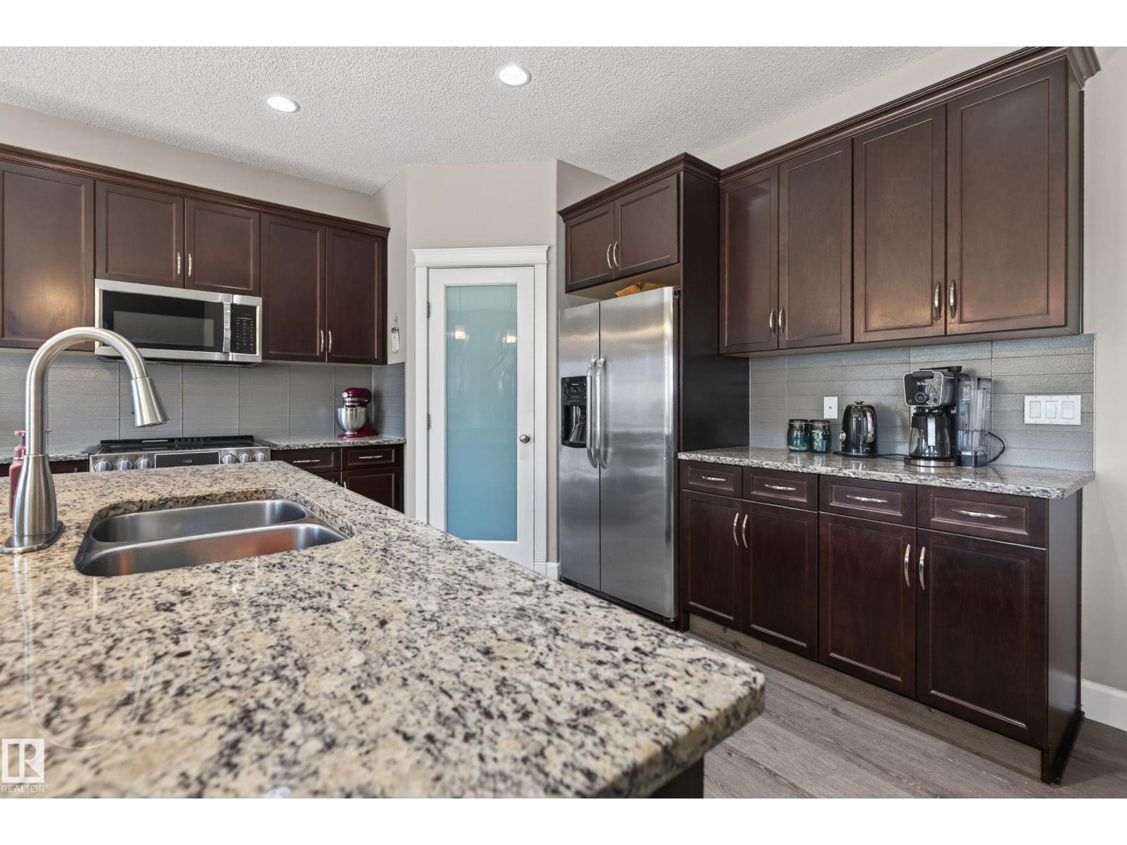 3356 HILTON CR NW - 9