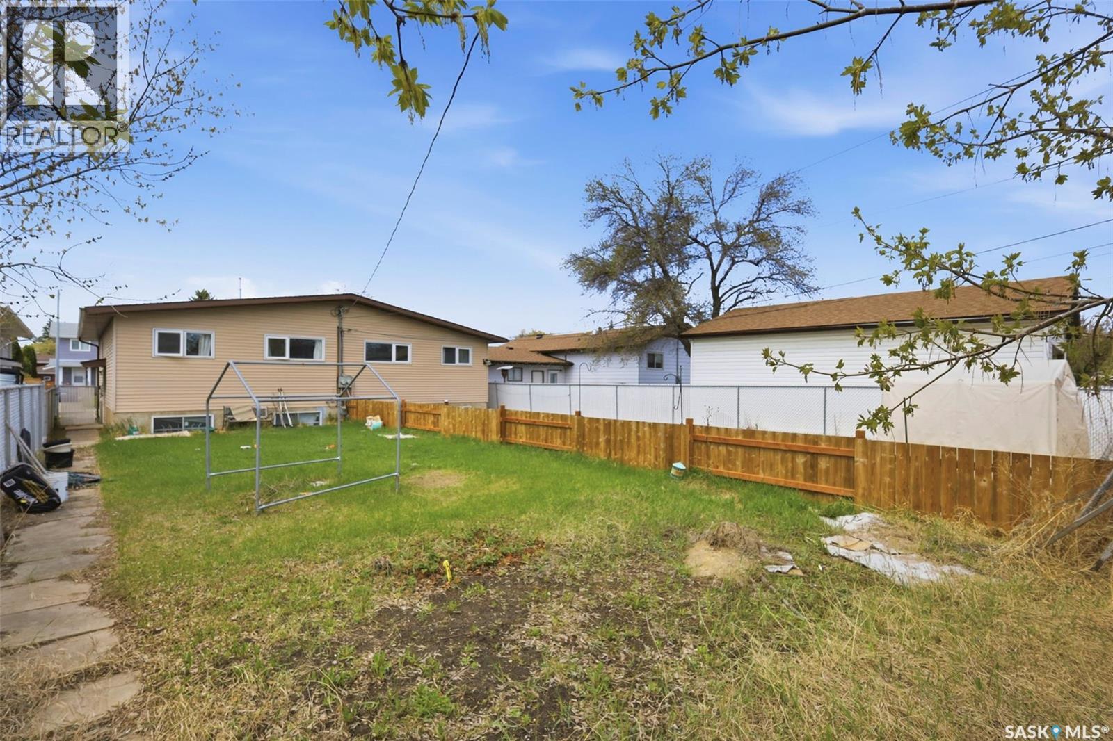 #1605-1607 Laura AVENUE - 46