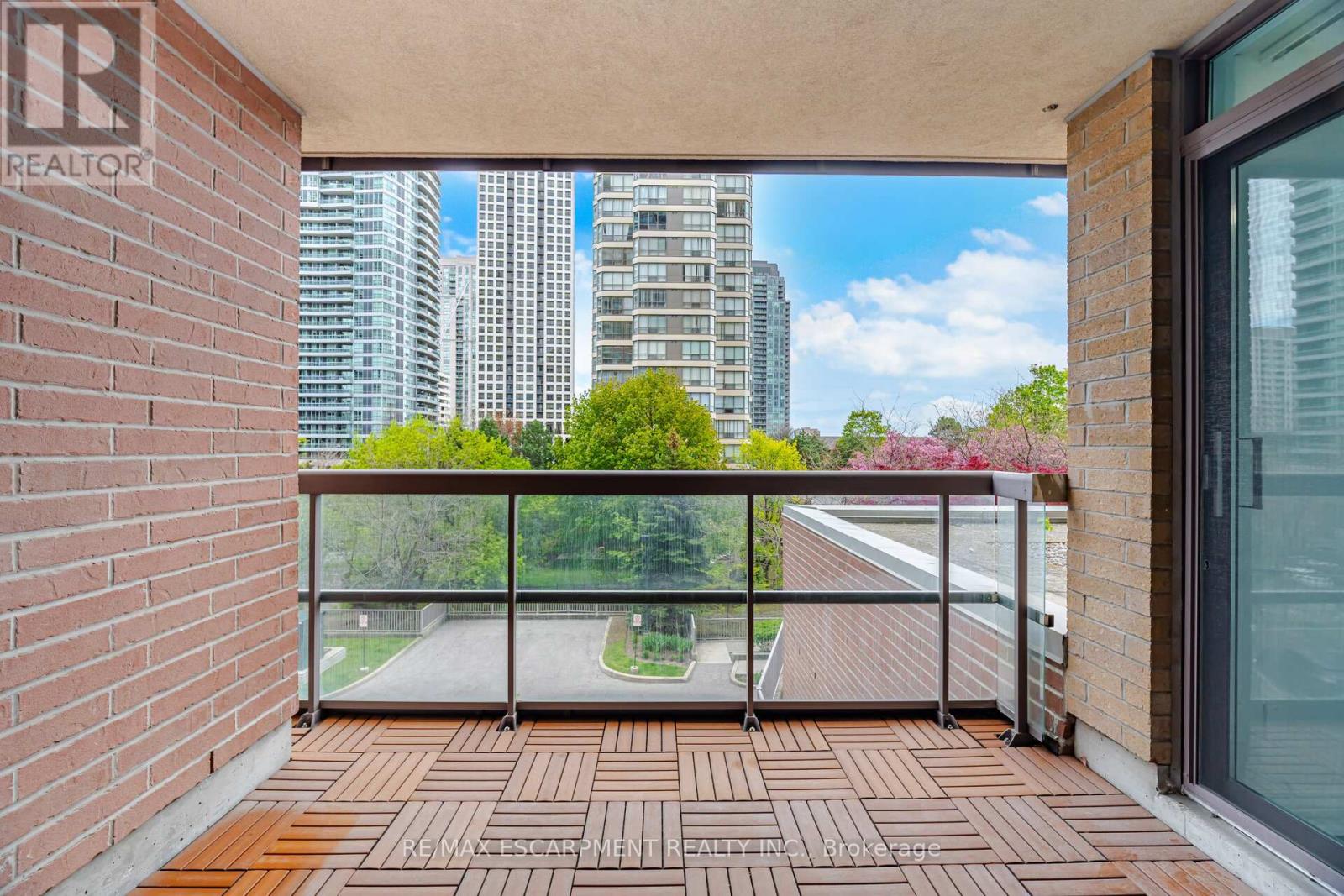 #307 156 ENFIELD PLACE - 29