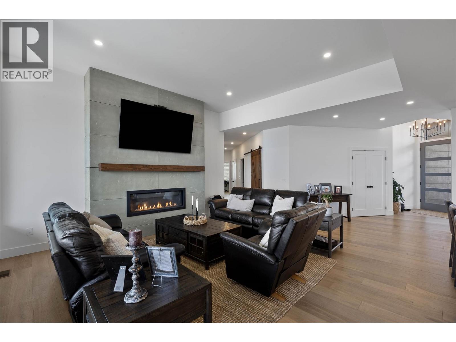 2300 Saddleback Drive - 16