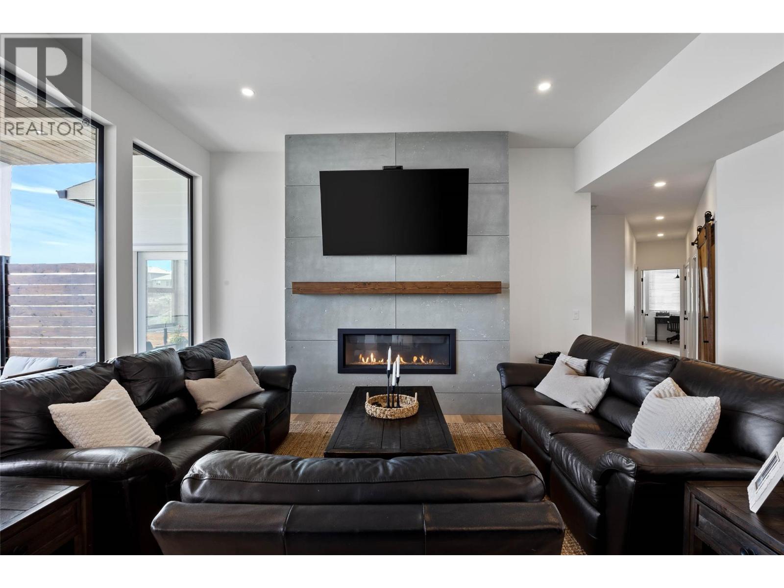2300 Saddleback Drive - 17