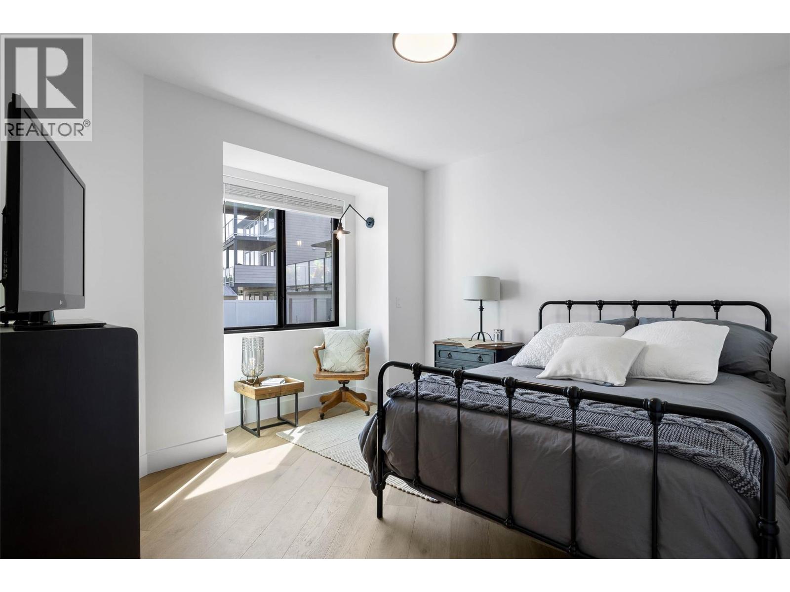 2300 Saddleback Drive - 27
