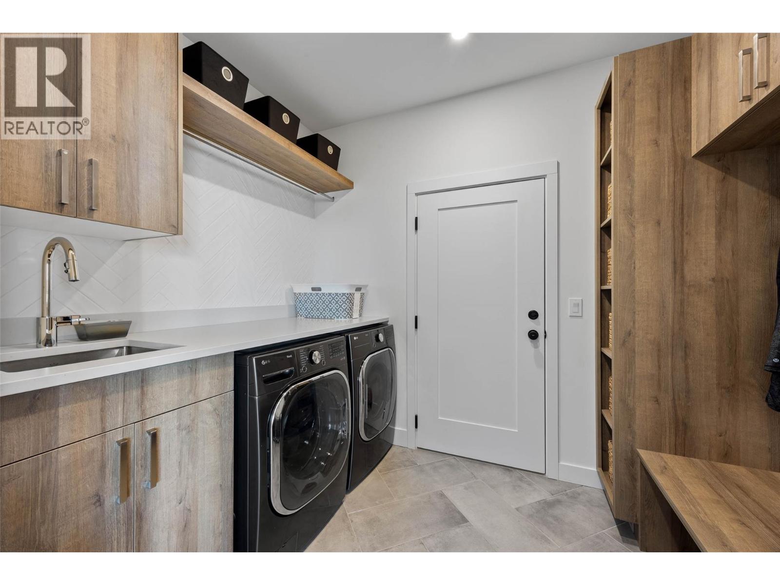 2300 Saddleback Drive - 29
