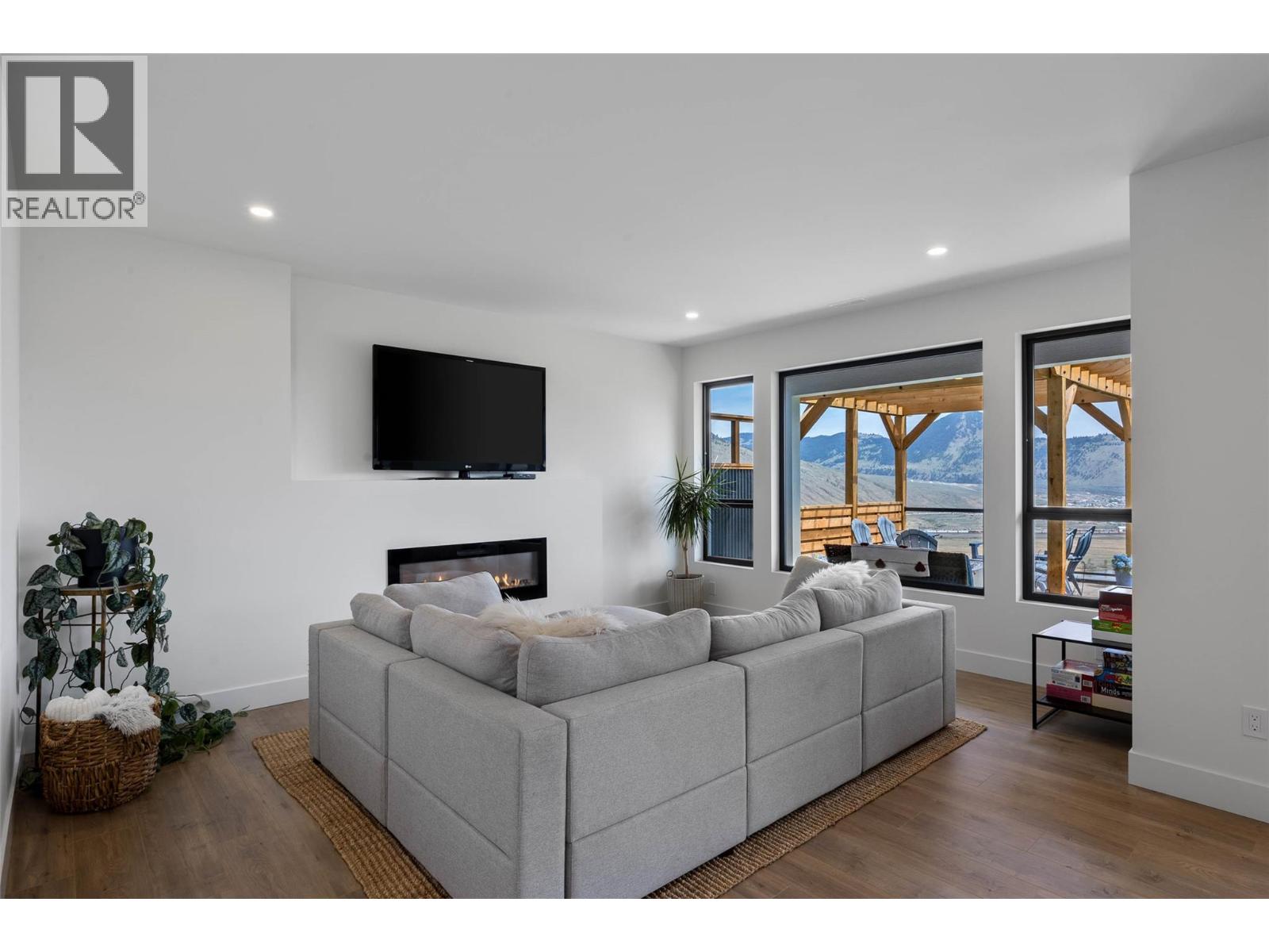 2300 Saddleback Drive - 32