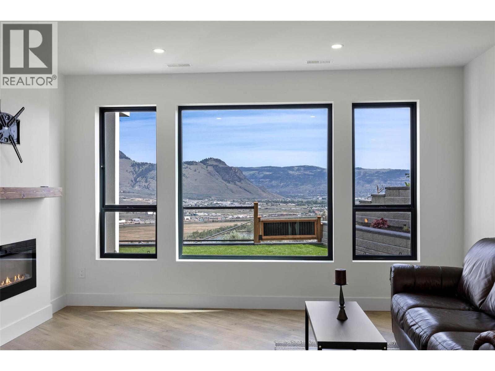 2300 Saddleback Drive - 44