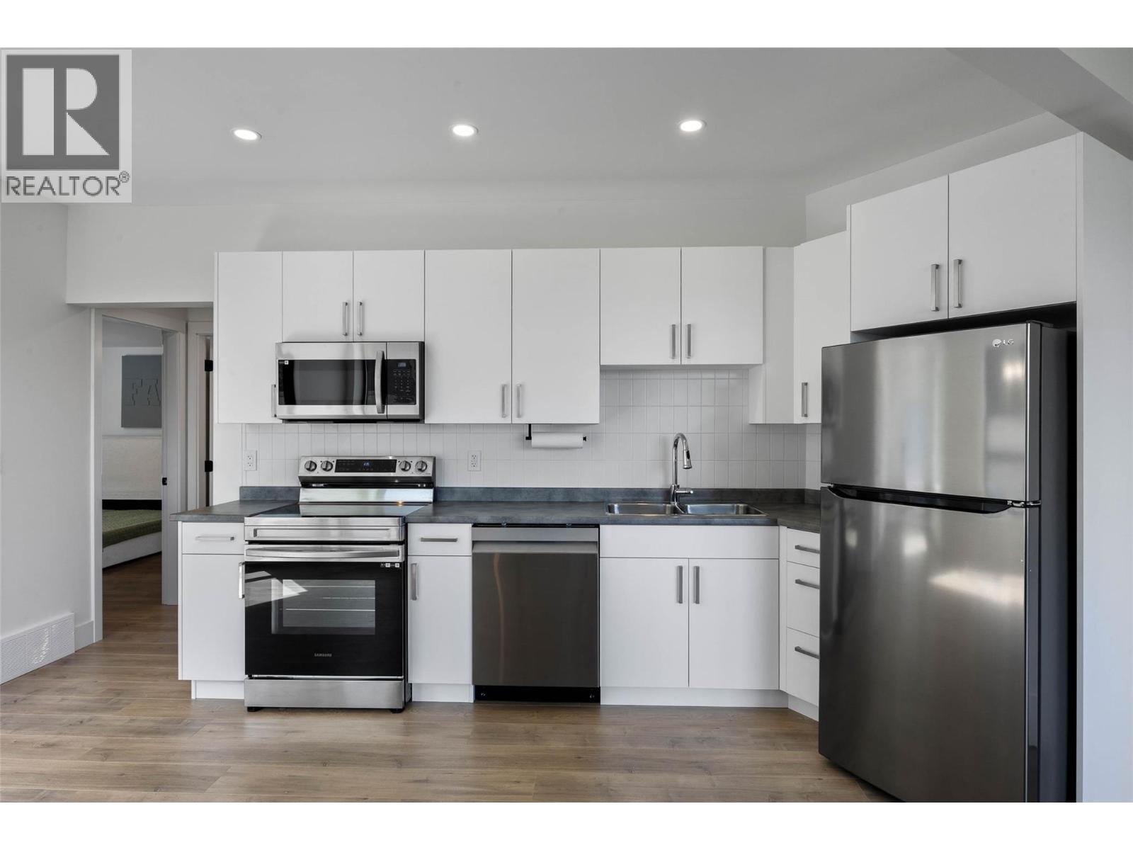 2300 Saddleback Drive - 45