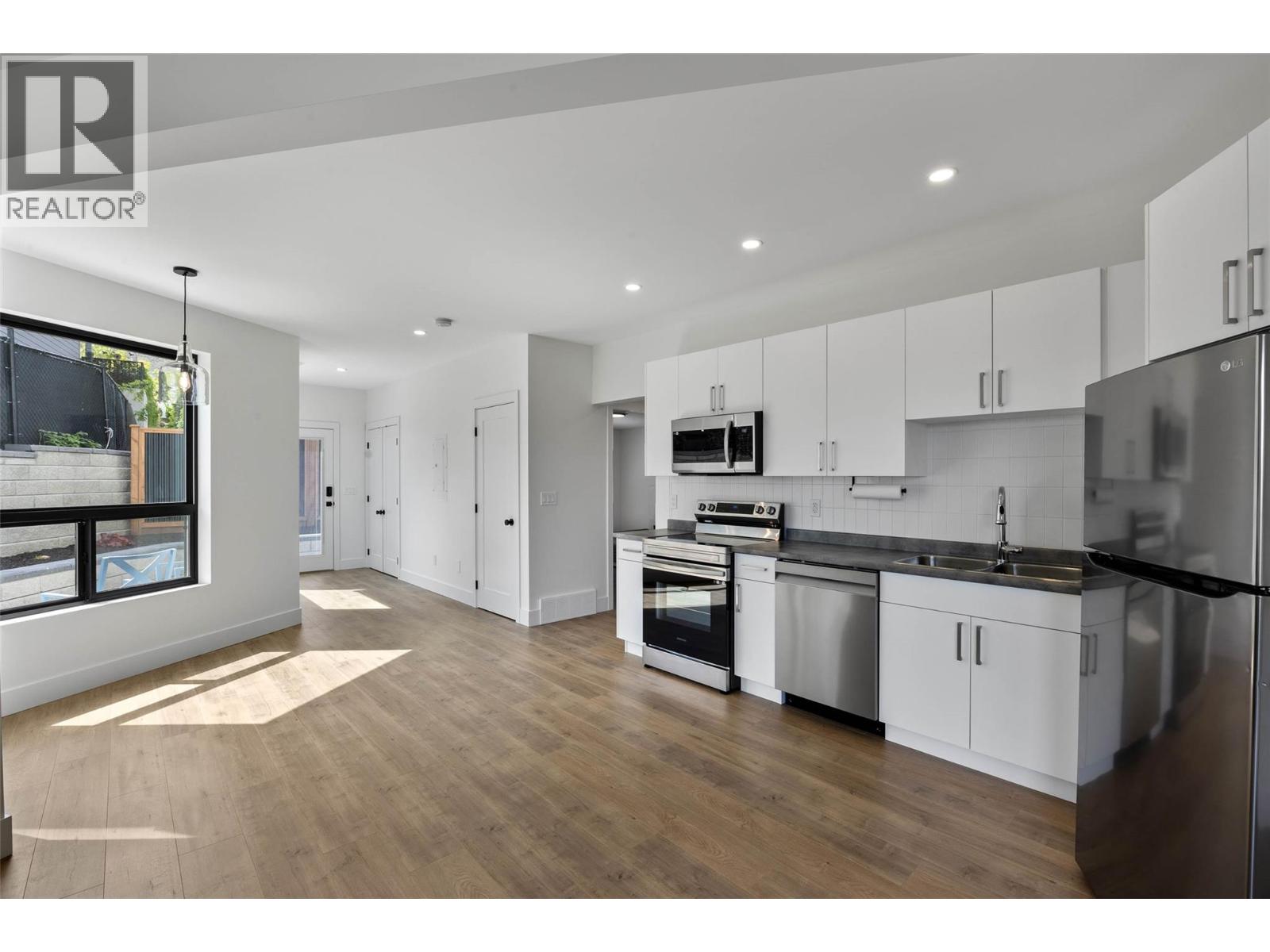 2300 Saddleback Drive - 46