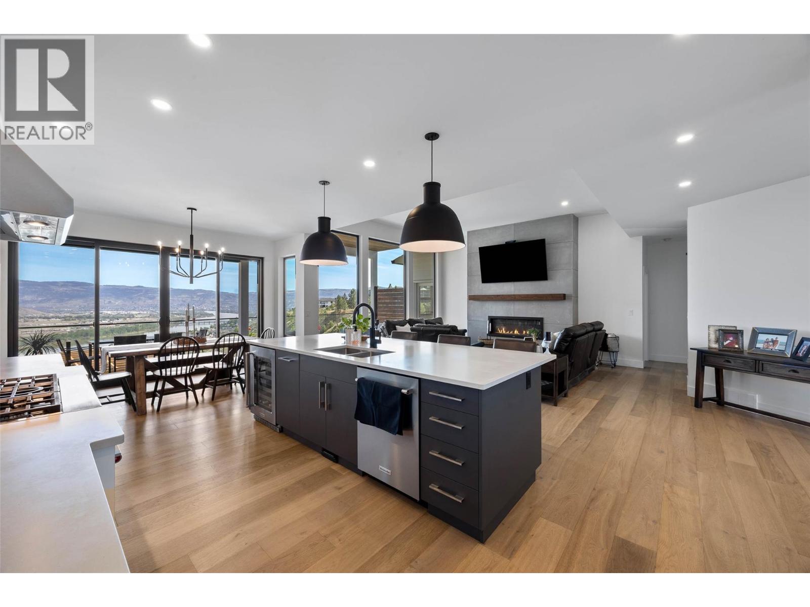 2300 Saddleback Drive - 6