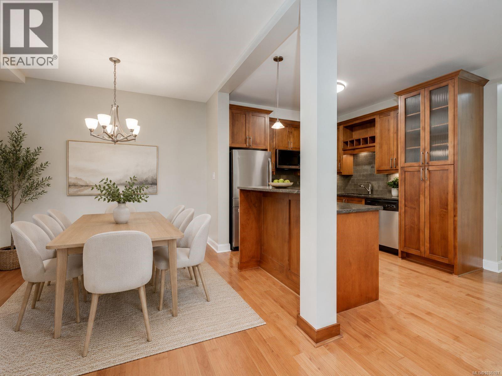 #2 1217 McKenzie St - 3