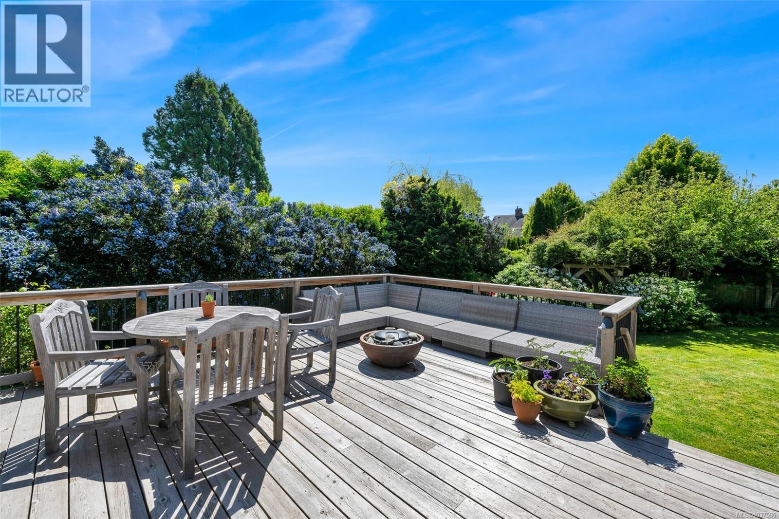 2753 Cavendish Ave - 24